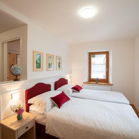Alpedale Locanda Оваро Экстерьер фото