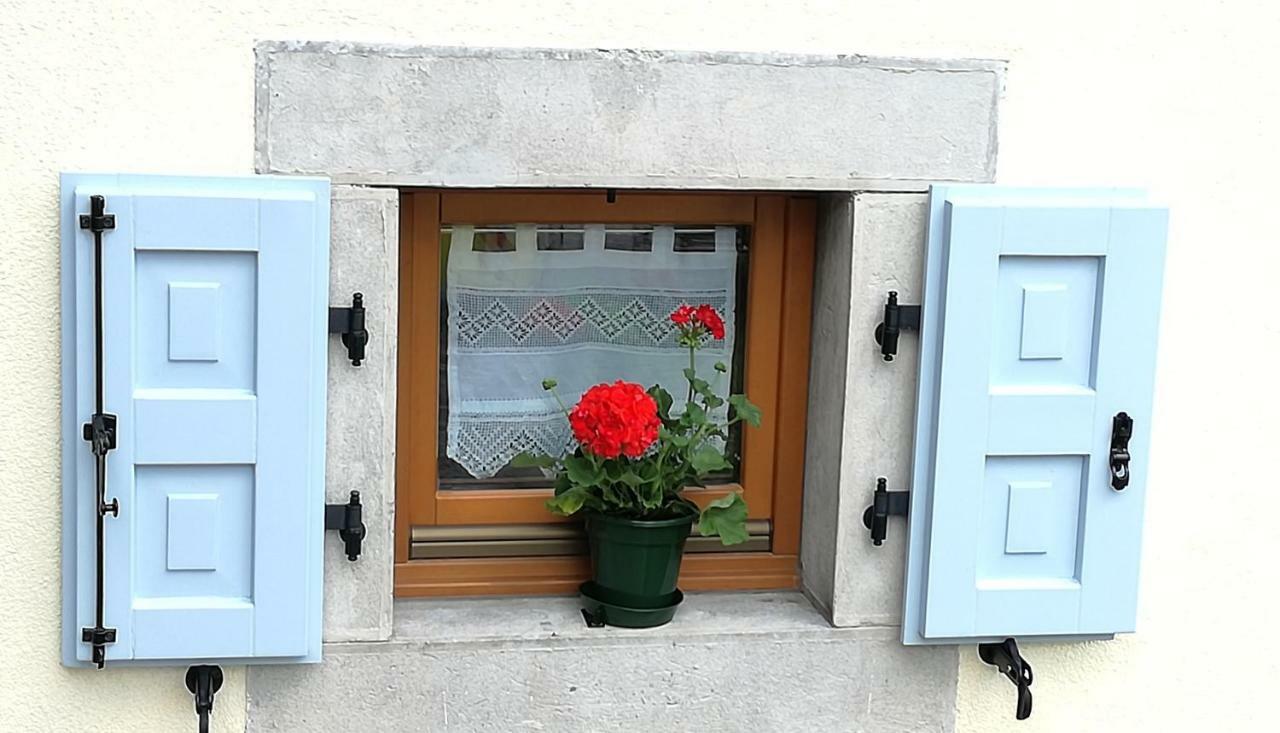 Alpedale Locanda Оваро Экстерьер фото