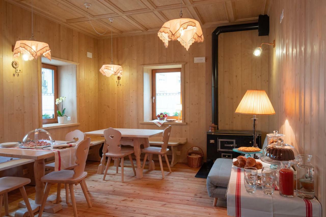 Alpedale Locanda Оваро Экстерьер фото