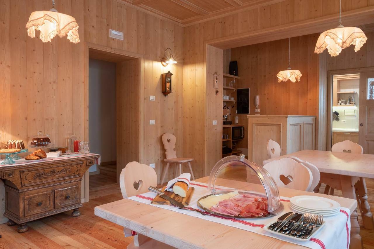 Alpedale Locanda Оваро Экстерьер фото