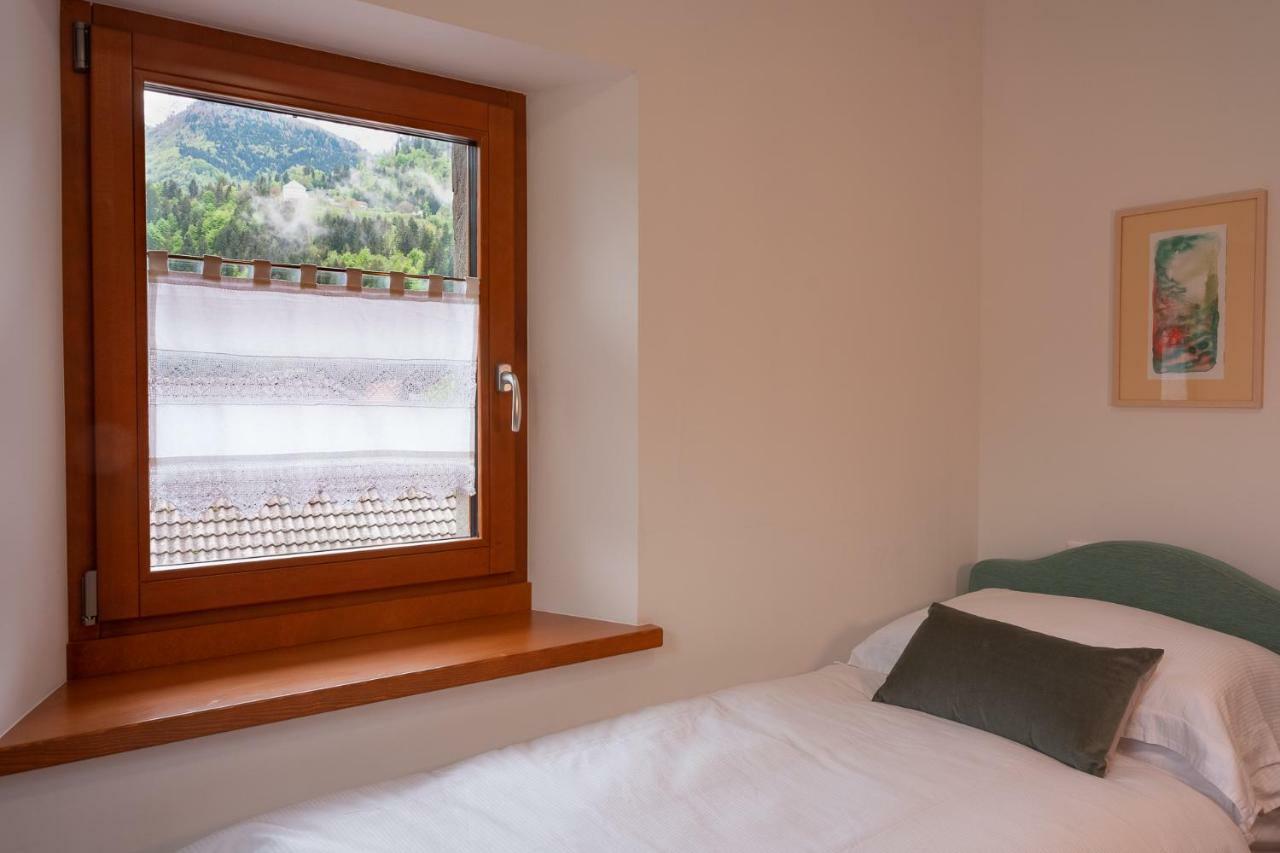 Alpedale Locanda Оваро Экстерьер фото