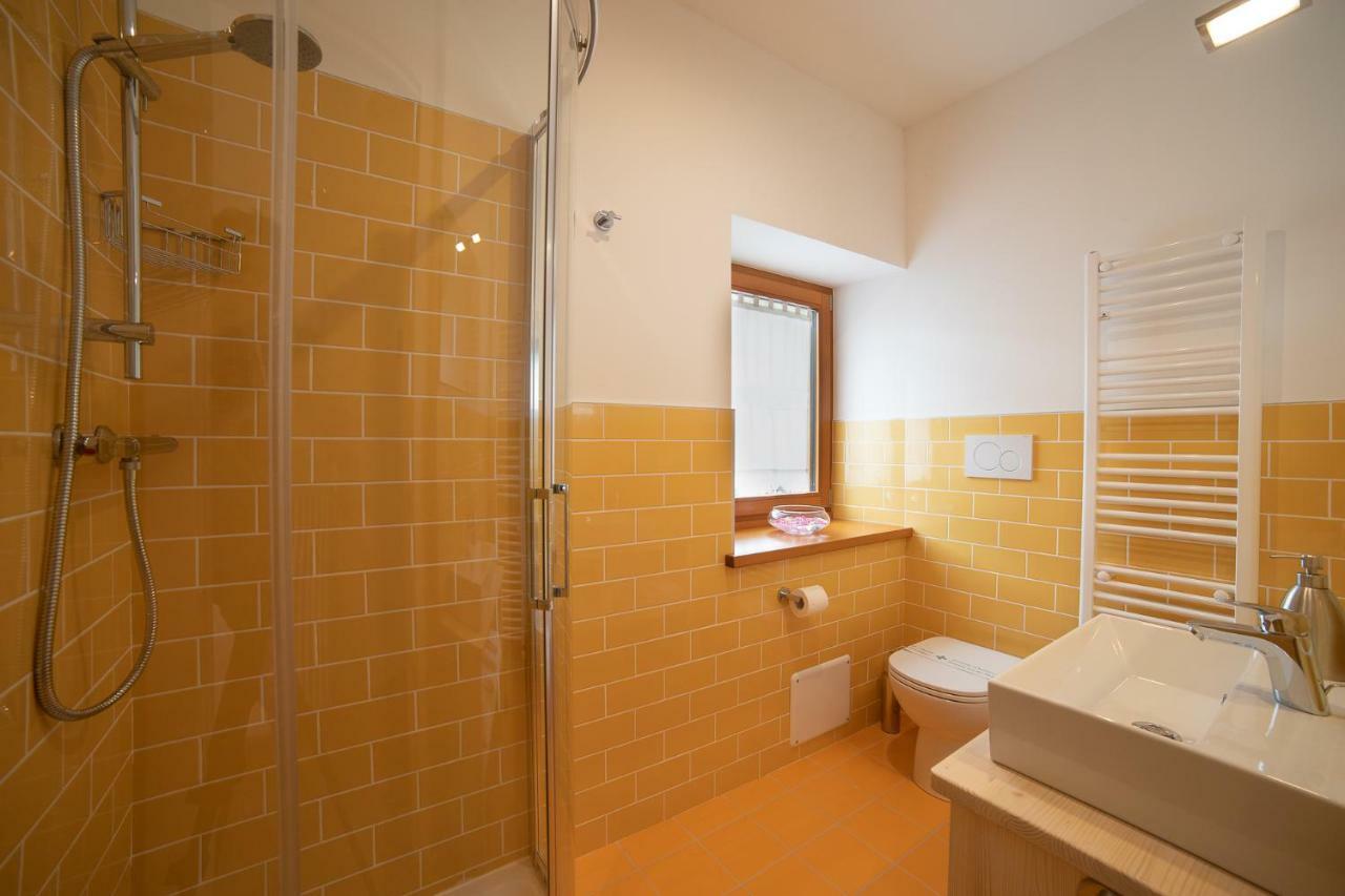 Alpedale Locanda Оваро Экстерьер фото
